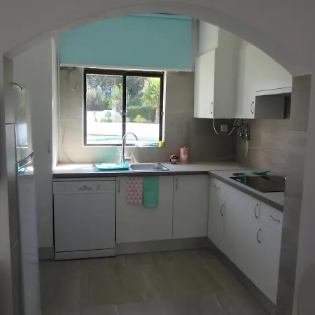 Apartment Spacious Comfort 1 Bedroom With Pool 300m From The