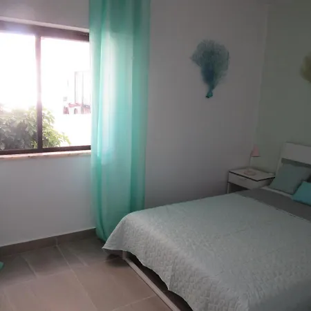 Spacious Comfort 1 Bedroom With Pool 300m From The Apartment Albufeira